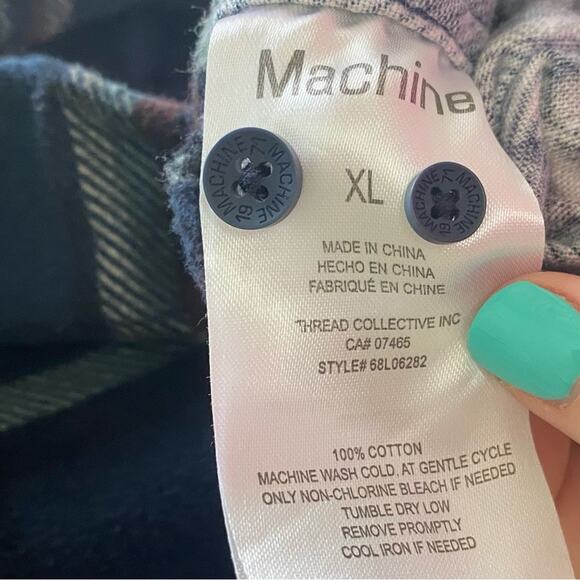 MACHINE CUSTOM CO • Navy Plaid Long Sleeve Flannel Button Down Shirt - Picture 4 of 5